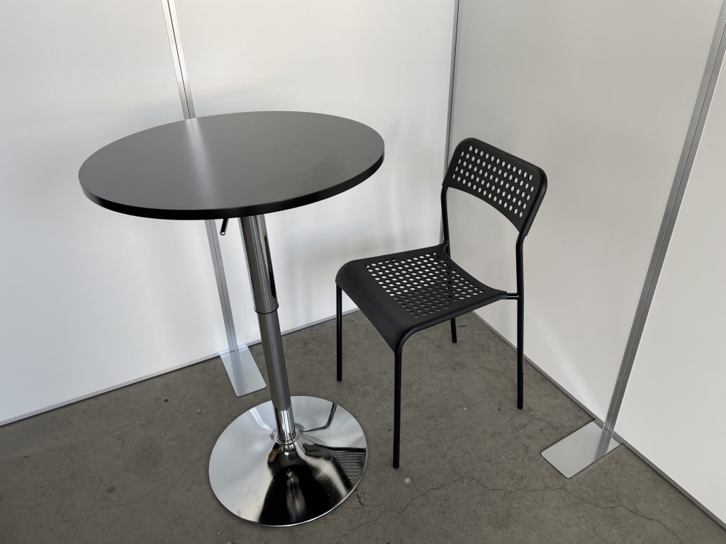 軽量スタッキングチェア(黒) ブログ