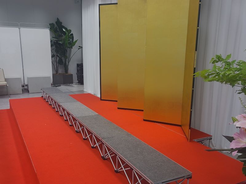 金屏風の使用例