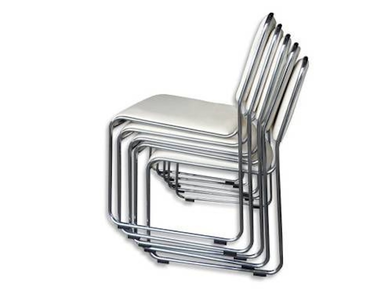 スタッキングチェア 積み重ね時