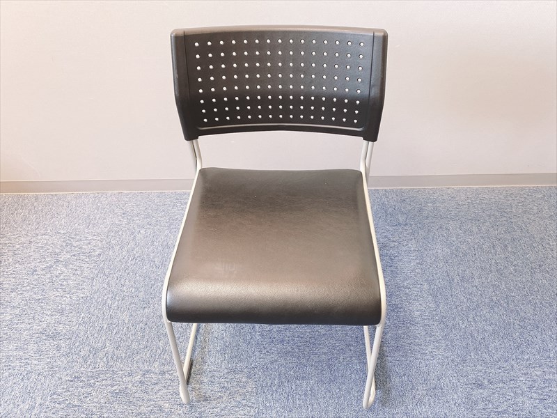 スタッキングチェア 黒 上からの角度