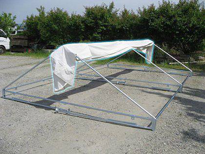 テントの組み方7 天幕の取り付け1