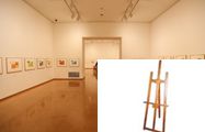 展示会の会場で大型パネル対応イーゼルを使用