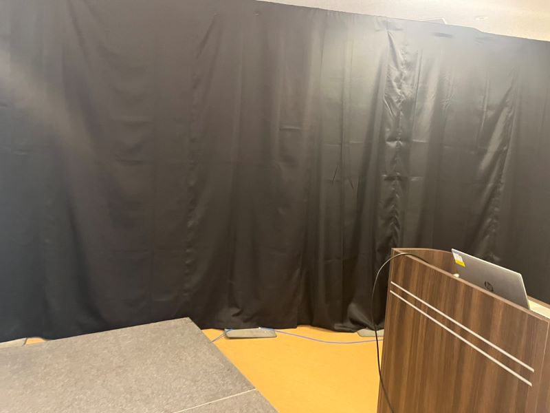 ファミリーイベントで暗幕の使用例