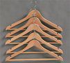 木製ハンガー