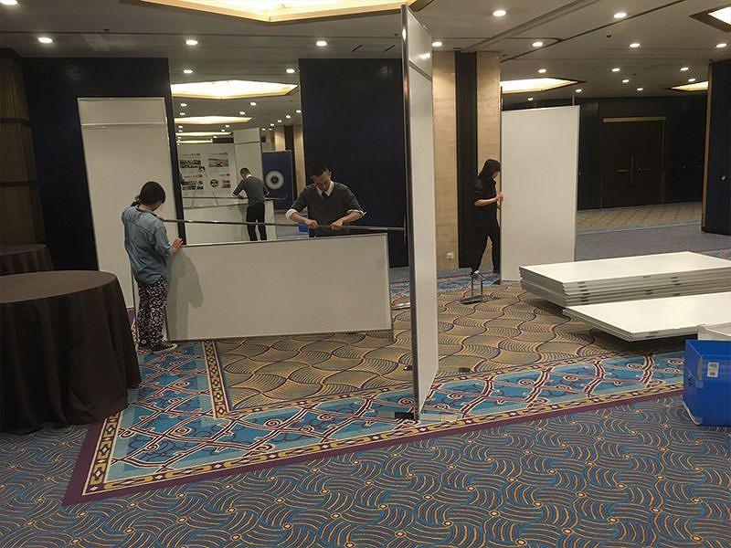 企業展示会 設営風景