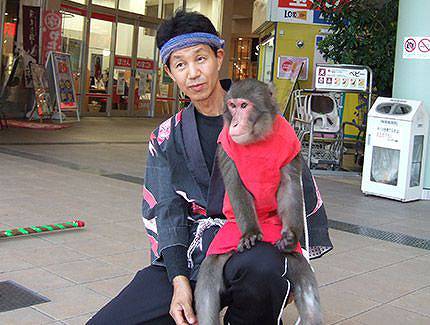 猿回し師とおさるさん