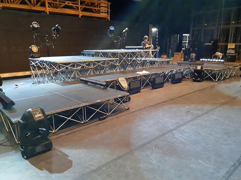 簡単ステージ 現場写真