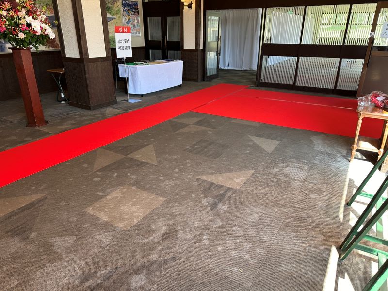 パンチカーペットの使用例