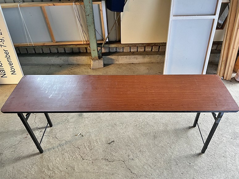 会議用デコラテーブル W1,800×D450mm 詳細①