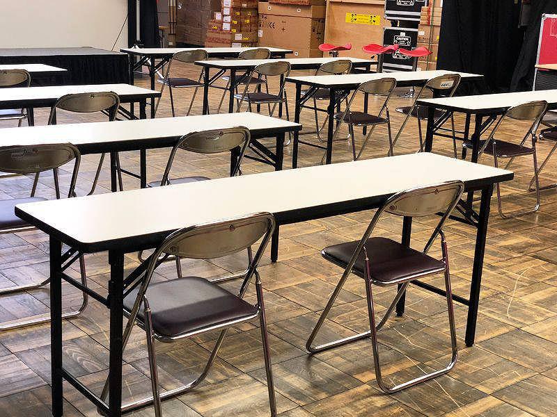 会議用ホワイトテーブル