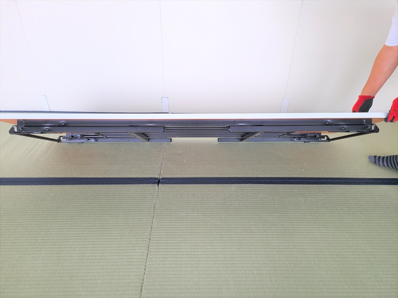 会議用ホワイトテーブル(フチなし) 折りたたみ時