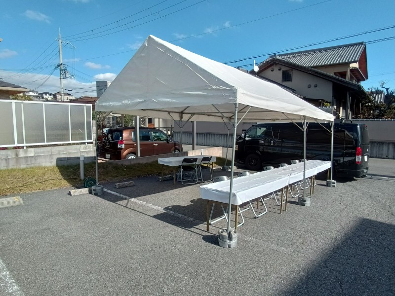 飲食イベント離れのテント